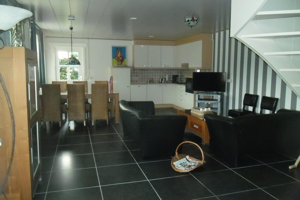 Herkenhoek 3 Bedroom Apartement Heeswijk-Dinther Exteriör bild